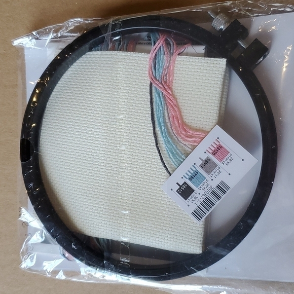 Dimensions Baby Footprints 6 in Crossstitch KIT New directions for boy … - Picture 4 of 6